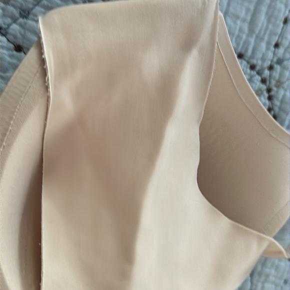 Soma’s Vanishing 360 Wireless Bra 40C - Picture 5 of 6